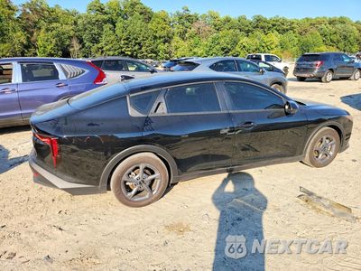 Trzecie zdjęcie samochodu z tyłu: 2026 KIA K4 LXS VIN:3KPFT4DE0TE331218 - miniatura