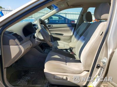 Zdjęcie 7 z 12 samochodu: 2005 TOYOTA CAMRY LE VIN:4T1BE30KX5U023598 - miniatura