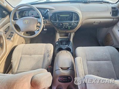 Zdjęcie 8 z 13 samochodu: 2003 TOYOTA SEQUOIA SR5 VIN:5TDZT34A33S160961 - miniatura