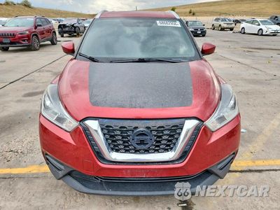 Piąte zdjęcie samochodu w środku: 2018 NISSAN KICKS SV VIN:3N1CP5CU2JL527744 - miniatura