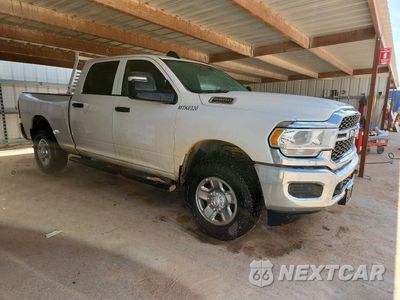 Czwarte zdjęcie samochodu z boku: 2023 RAM 2500 TRADESMAN VIN:3C6UR5CJ8PG548527 - miniatura