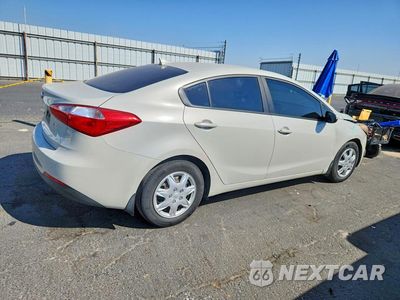 Trzecie zdjęcie samochodu z tyłu: 2015 KIA FORTE LX VIN:KNAFK4A66F5295953 - miniatura