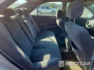 Zdjęcie 10 z 12 samochodu: 2005 TOYOTA CAMRY LE VIN:4T1BE32K45U956376 - miniatura