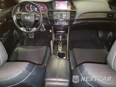 Zdjęcie 8 z 12 samochodu: 2016 HONDA ACCORD SPORT VIN:1HGCR2F57GA036209 - miniatura