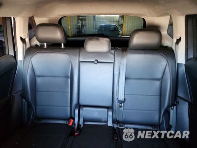 Zdjęcie 10 z 13 samochodu: 2018 VOLKSWAGEN TIGUAN SE VIN:3VV2B7AXXJM069155 - miniatura