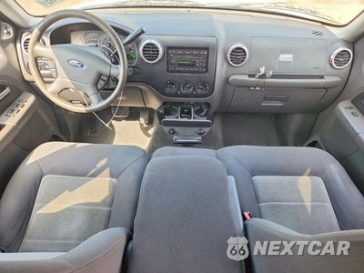 Zdjęcie 8 z 13 samochodu: 2003 FORD EXPEDITION XLT VIN:1FMRU15W03LA72796 - miniatura