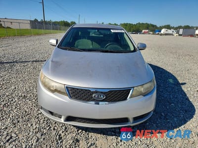 Piąte zdjęcie samochodu w środku: 2011 KIA FORTE EX VIN:KNAFU4A27B5436160 - miniatura