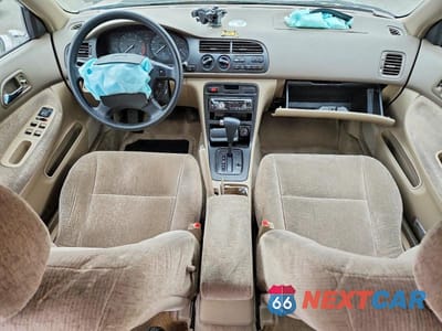 Zdjęcie 8 z 13 samochodu: 1996 HONDA ACCORD EX VIN:1HGCD5654TA283892 - miniatura