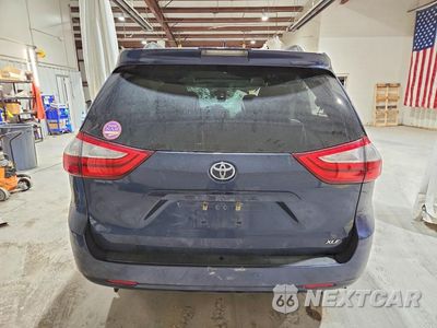 Zdjęcie 6 z 14 samochodu: 2019 TOYOTA SIENNA XLE 8-PASSENGER VIN:5TDYZ3DC7KS981801 - miniatura