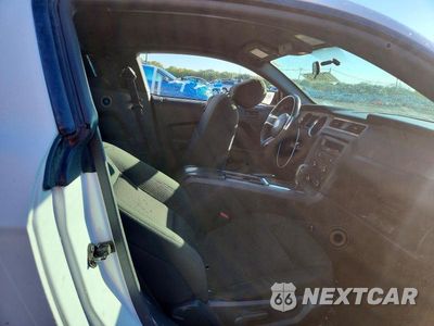 Zdjęcie 10 z 12 samochodu: 2014 FORD MUSTANG VIN:1ZVBP8AM0E5282104 - miniatura