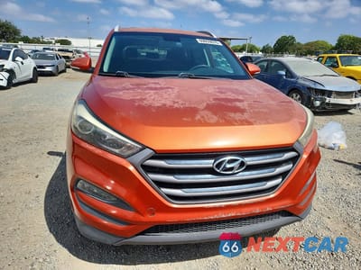 Piąte zdjęcie samochodu w środku: 2016 HYUNDAI TUCSON ECO VIN:KM8J33A23GU028371 - miniatura
