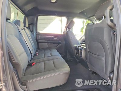 Zdjęcie 10 z 12 samochodu: 2019 RAM 1500 BIG HORN/LONE STAR VIN:1C6RREFT8KN543752 - miniatura
