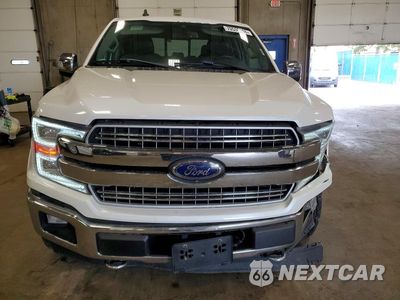 Piąte zdjęcie samochodu w środku: 2019 FORD F150 SUPERCREW VIN:1FTFW1E49KKE94490 - miniatura
