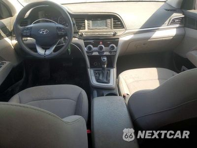 Zdjęcie 8 z 12 samochodu: 2019 HYUNDAI ELANTRA SE VIN:5NPD74LF8KH479648 - miniatura