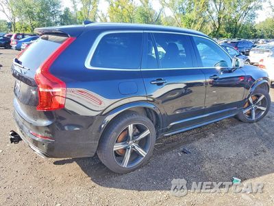 Trzecie zdjęcie samochodu z tyłu: 2017 VOLVO XC90 T6 VIN:YV4A22PM8H1148676 - miniatura