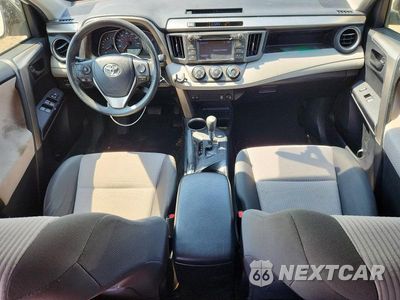 Zdjęcie 8 z 13 samochodu: 2015 TOYOTA RAV4 LE VIN:JTMBFREVXFJ043313 - miniatura