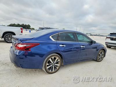 Trzecie zdjęcie samochodu z tyłu: 2017 NISSAN ALTIMA 2.5 SR VIN:1N4AL3AP6HC278846 - miniatura