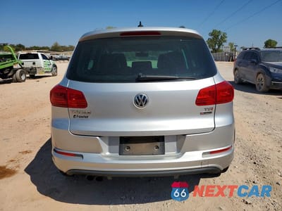 Zdjęcie 6 z 13 samochodu: 2017 VOLKSWAGEN TIGUAN SPORT VIN:WVGUV7AX4HK018357 - miniatura