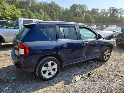 Trzecie zdjęcie samochodu z tyłu: 2016 JEEP COMPASS SPORT VIN:1C4NJCBA4GD621643 - miniatura