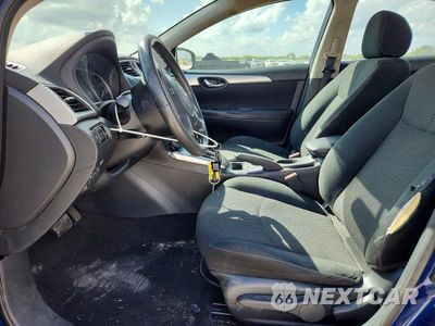 Zdjęcie 7 z 12 samochodu: 2018 NISSAN SENTRA S VIN:3N1AB7AP2JY320479 - miniatura