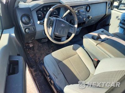 Zdjęcie 8 z 12 samochodu: 2013 FORD F250 VIN:1FTBF2A65DEB60437 - miniatura