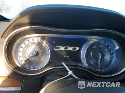 Zdjęcie 9 z 12 samochodu: 2015 CHRYSLER 300C PLATINUM VIN:2C3CCASG8FH767236 - miniatura