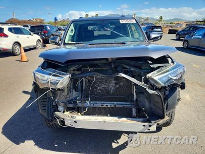 Piąte zdjęcie samochodu w środku: 2017 TOYOTA 4RUNNER SR5 VIN:JTEBU5JR2H5439668 - miniatura