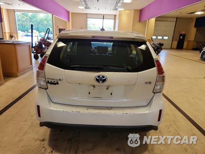 Zdjęcie 6 z 12 samochodu: 2015 TOYOTA PRIUS V FIVE VIN:JTDZN3EU9FJ036827 - miniatura