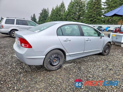 Trzecie zdjęcie samochodu z tyłu: 2008 HONDA CIVIC LX VIN:1HGFA16588L043562 - miniatura