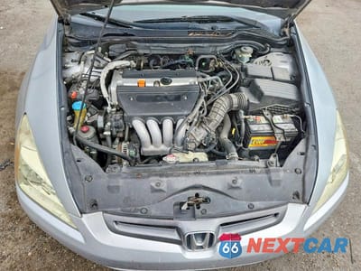 Zdjęcie 11 z 12 samochodu: 2004 HONDA ACCORD EX VIN:JHMCM56764C010974 - miniatura