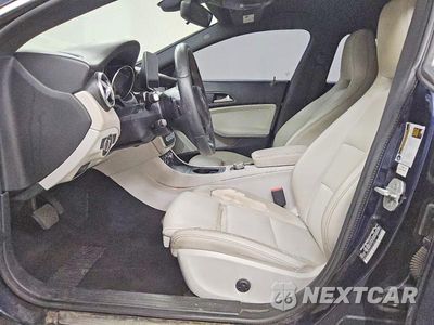 Zdjęcie 7 z 12 samochodu: 2018 MERCEDES-BENZ CLA 250 VIN:WDDSJ4EB6JN576869 - miniatura