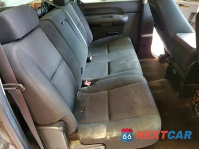Zdjęcie 10 z 12 samochodu: 2010 CHEVROLET SILVERADO K1500 LT VIN:3GCRKSE35AG241498 - miniatura
