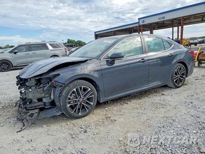 2025 TOYOTA CAMRY XLE 4T1DAACK3SU067636 - główne zdjęcie licytacji z USA - miniatura