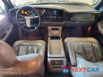 Zdjęcie 8 z 13 samochodu: 2002 CHEVROLET SUBURBAN K1500 VIN:3GNFK16Z42G249021 - miniatura