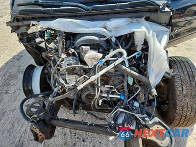 Zdjęcie 11 z 12 samochodu: 2018 CHEVROLET SILVERADO C1500 LT VIN:2GCRCREC2J1104100 - miniatura