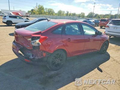 Trzecie zdjęcie samochodu z tyłu: 2016 FORD FOCUS SE VIN:1FADP3F2XGL233857 - miniatura