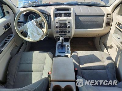 Zdjęcie 8 z 14 samochodu: 2010 FORD ESCAPE XLT VIN:1FMCU0D70AKA69801 - miniatura