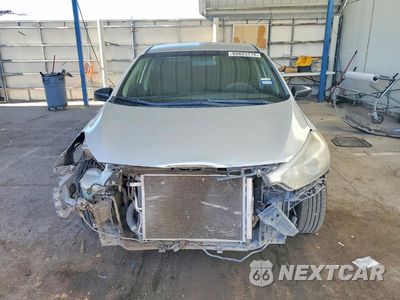 Piąte zdjęcie samochodu w środku: 2016 KIA FORTE LX VIN:KNAFK4A65G5609030 - miniatura