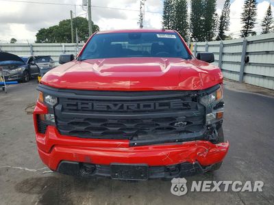 Piąte zdjęcie samochodu w środku: 2025 CHEVROLET SILVERADO K1500 CUSTOM VIN:3GCPKBEK0SG373732 - miniatura