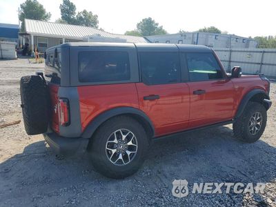 Trzecie zdjęcie samochodu z tyłu: 2023 FORD BRONCO BASE VIN:1FMEE5DP0PLB44180 - miniatura