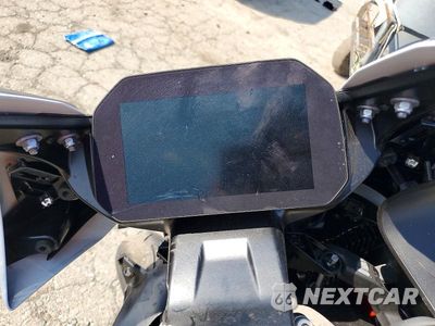 Zdjęcie 7 z 9 samochodu: 2026 BMW S 1000 RR VIN:WB10P2307T6M20744 - miniatura