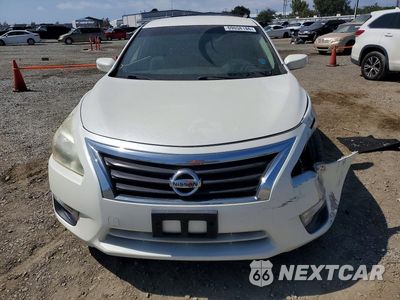 Piąte zdjęcie samochodu w środku: 2013 NISSAN ALTIMA 2.5 VIN:1N4AL3AP4DN486528 - miniatura