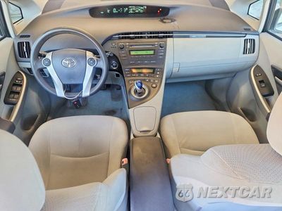 Zdjęcie 8 z 13 samochodu: 2011 TOYOTA PRIUS TWO VIN:JTDKN3DU7B1472623 - miniatura