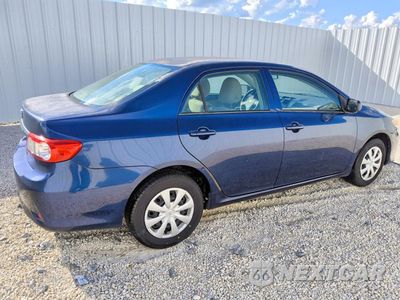 Trzecie zdjęcie samochodu z tyłu: 2013 TOYOTA COROLLA L VIN:5YFBU4EE3DP183950 - miniatura