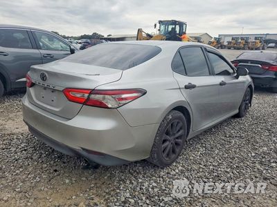Trzecie zdjęcie samochodu z tyłu: 2018 TOYOTA CAMRY LE VIN:4T1B11HK7JU547449 - miniatura