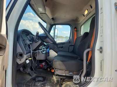 Zdjęcie 7 z 13 samochodu: 2021 FREIGHTLINER BUSINESS CLASS M2 BOX TRUCK VIN:3ALACWFC1MDMJ3336 - miniatura