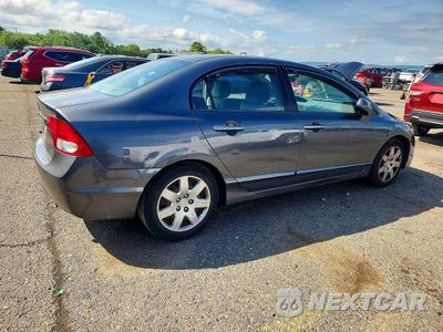 Trzecie zdjęcie samochodu z tyłu: 2010 HONDA CIVIC LX VIN:2HGFA1F50AH319400 - miniatura