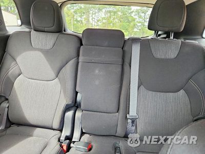 Zdjęcie 10 z 13 samochodu: 2015 JEEP CHEROKEE LATITUDE VIN:1C4PJLCB1FW547892 - miniatura