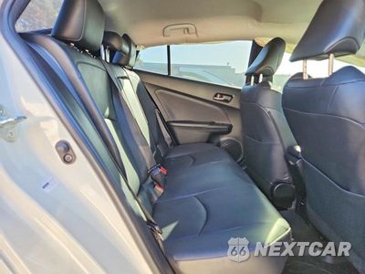 Zdjęcie 10 z 13 samochodu: 2017 TOYOTA PRIUS FOUR TOURING VIN:JTDKARFU1H3033202 - miniatura