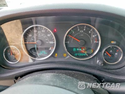 Zdjęcie 9 z 13 samochodu: 2017 JEEP WRANGLER UNLIMITED SAHARA VIN:1C4BJWEG5HL662536 - miniatura